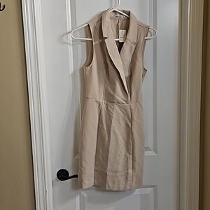 Women's Xsmall tan dress